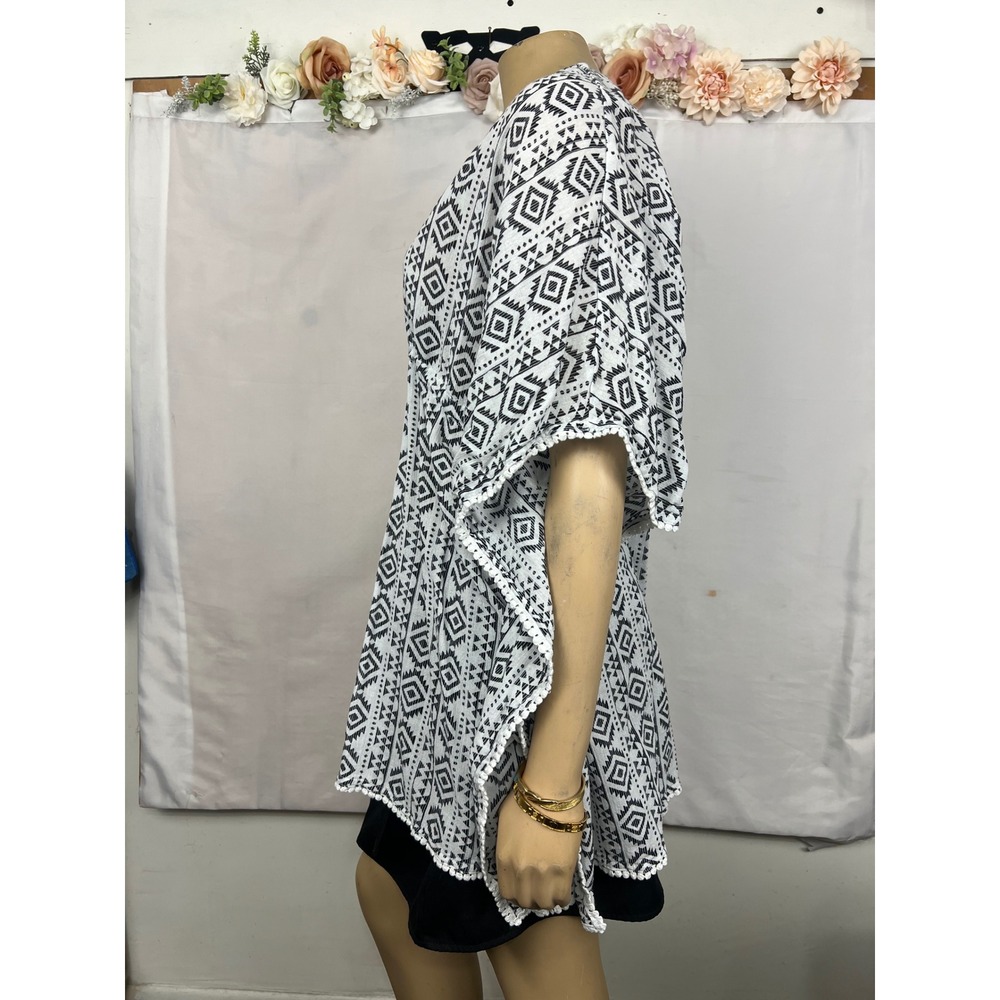 Geometric Tribal Print Kaftan Top Black White Pom Pom Trim Open Back Large - Picture 5 of 7